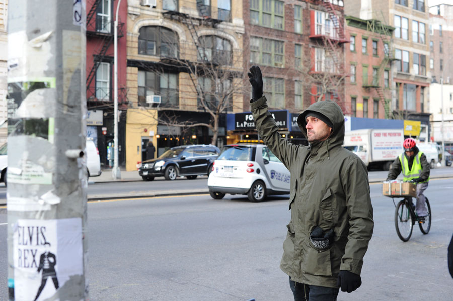 hail-a-cab-in-new-york-city-meronek